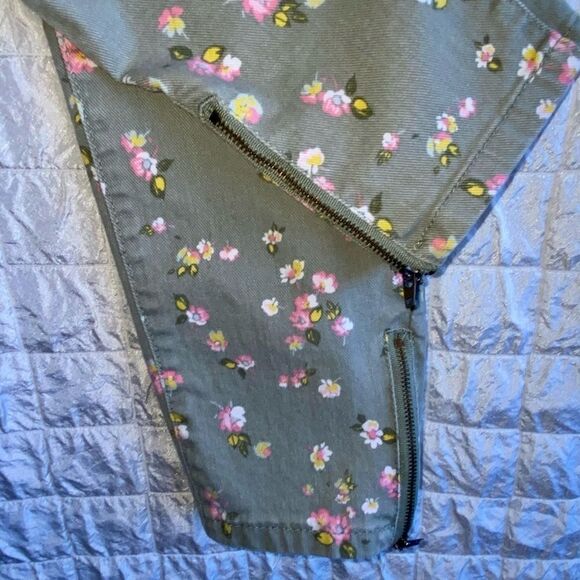 CHEROKEE SUPER skinny floral jeans - Picture 4 of 12